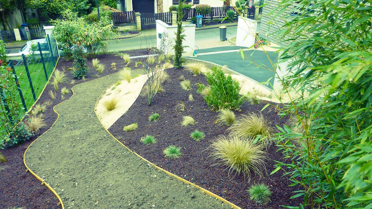 Aménagement plantation création d'une allée de garage en enrobé - Chessy (77)